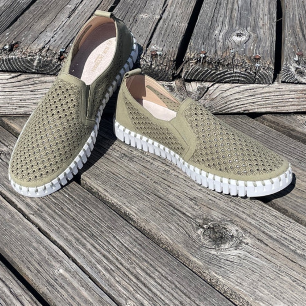 Ilse Jacobsen Tulip slip on in army size 39